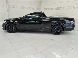 2015 Holden Commodore - Thumbnail