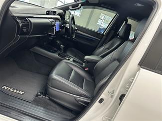 2022 Toyota HILUX - Thumbnail