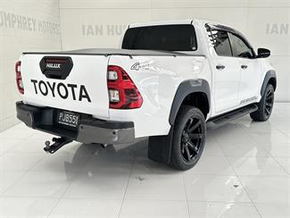 2022 Toyota HILUX - Thumbnail