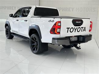 2022 Toyota HILUX - Thumbnail