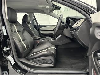 2013 Holden Commodore - Thumbnail