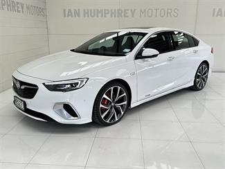 2020 Holden Commodore - Thumbnail