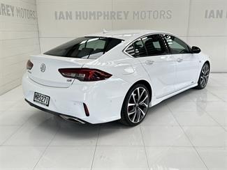 2020 Holden Commodore - Thumbnail