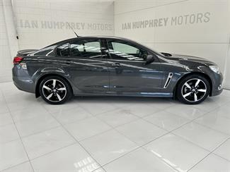 2017 Holden Commodore - Thumbnail