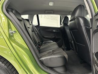 2015 Holden Commodore - Thumbnail