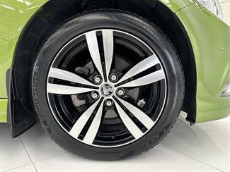 2015 Holden Commodore - Thumbnail
