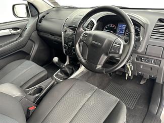 2015 Isuzu D-MAX - Thumbnail