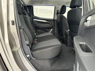 2015 Isuzu D-MAX - Thumbnail