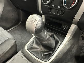 2015 Isuzu D-MAX - Thumbnail