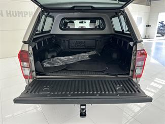 2015 Isuzu D-MAX - Thumbnail