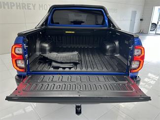 2021 Toyota HILUX - Thumbnail