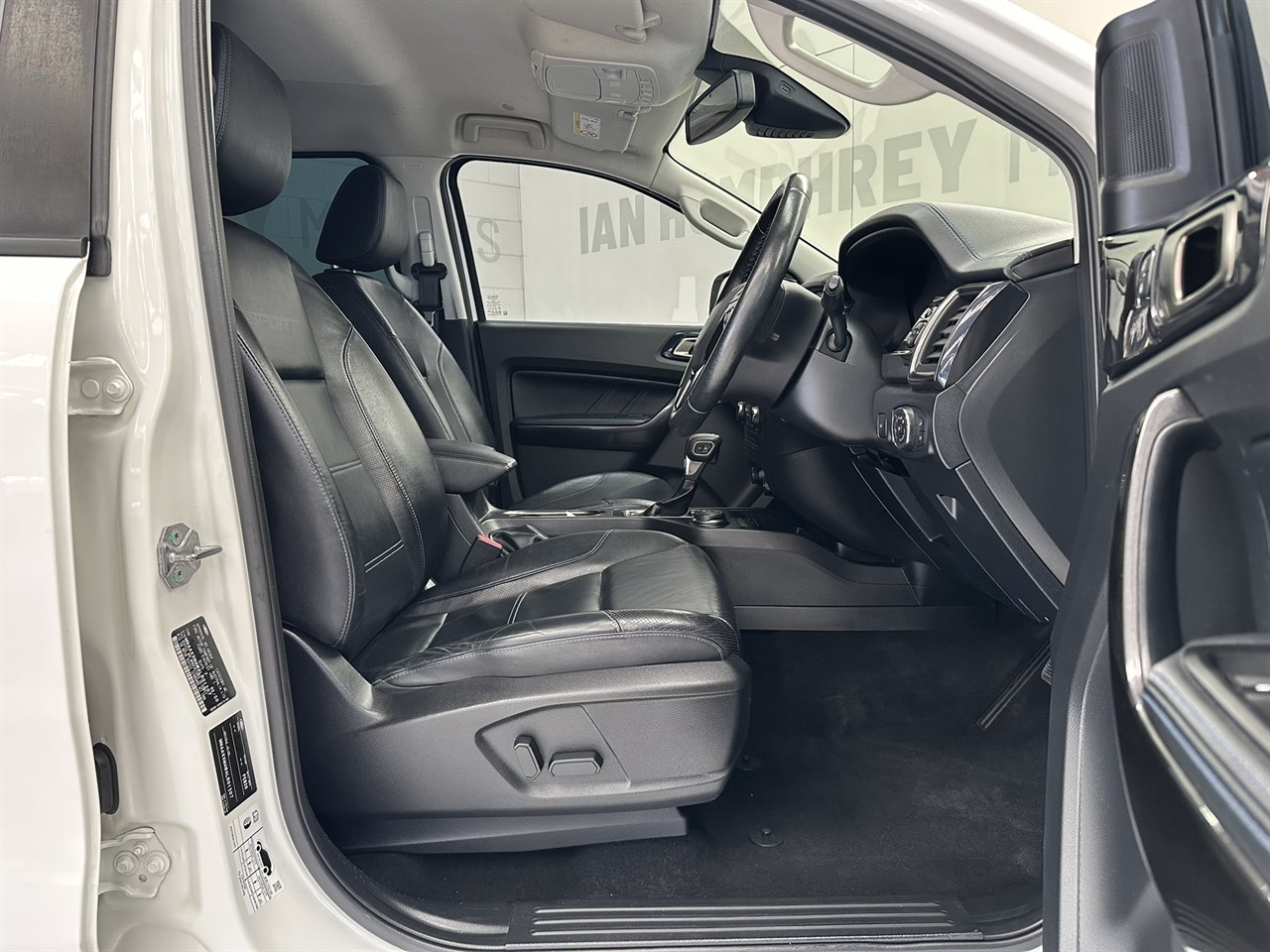 2020 Ford Everest