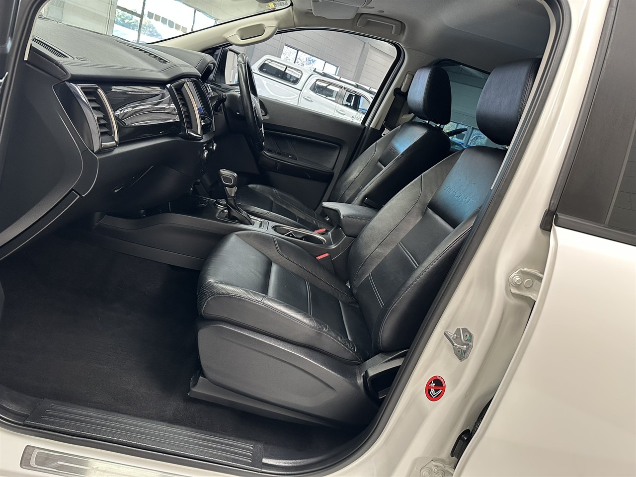 2020 Ford Everest