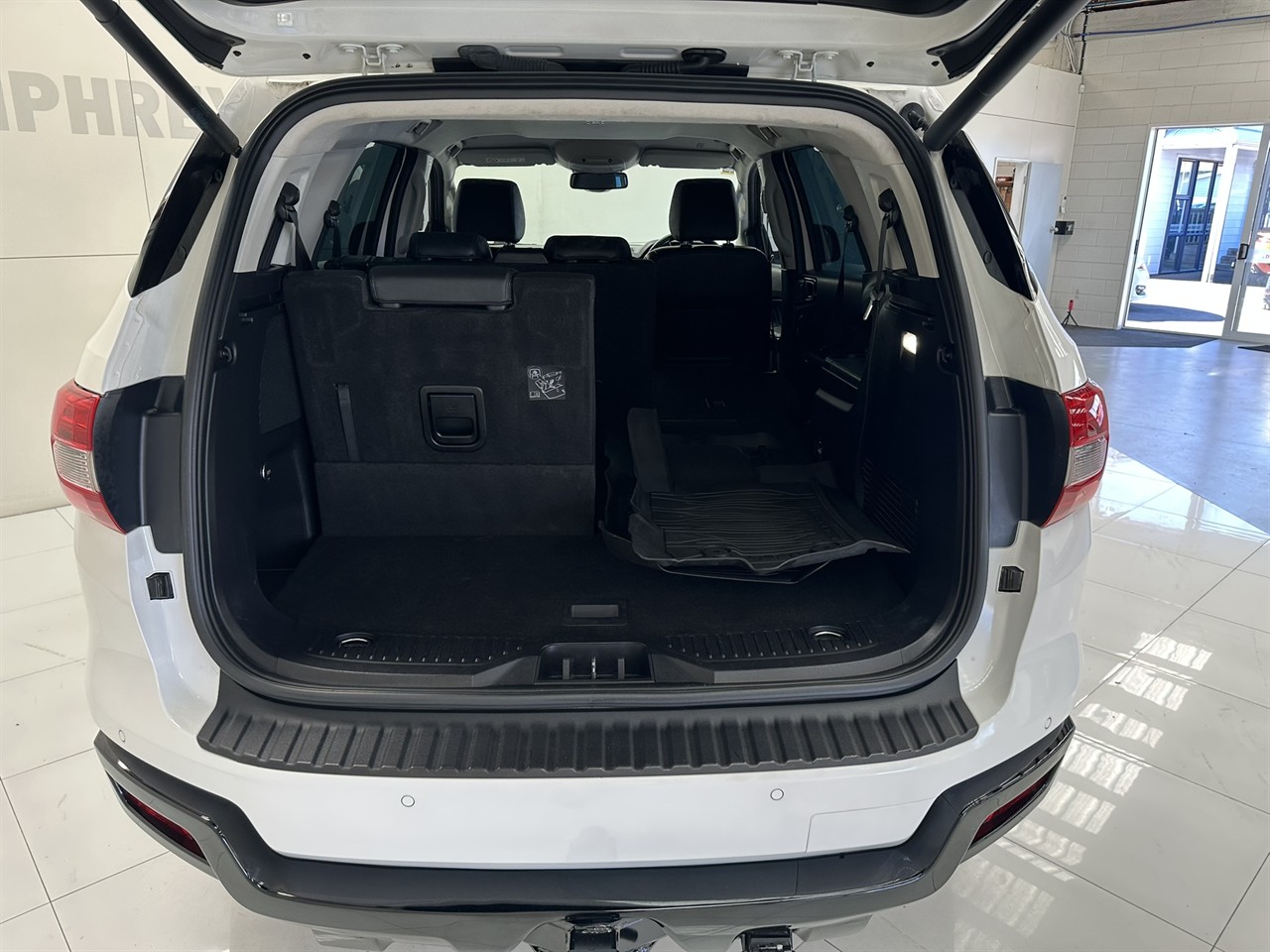 2020 Ford Everest