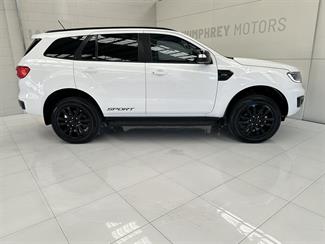 2020 Ford Everest - Thumbnail