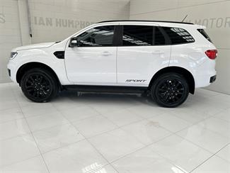 2020 Ford Everest - Thumbnail