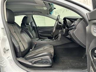 2013 Holden Commodore - Thumbnail