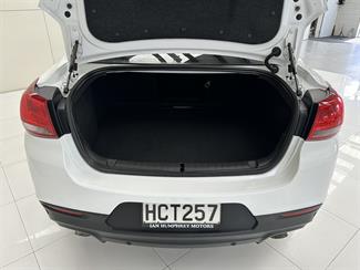 2013 Holden Commodore - Thumbnail