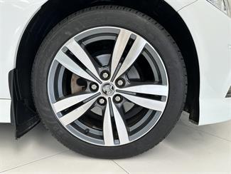 2013 Holden Commodore - Thumbnail