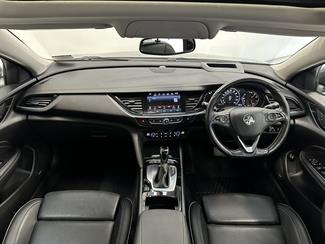 2018 Holden Commodore - Thumbnail
