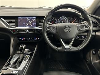 2018 Holden Commodore - Thumbnail