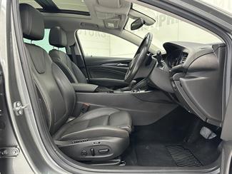 2018 Holden Commodore - Thumbnail