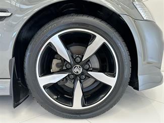 2011 Holden Commodore - Thumbnail