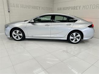 2019 Holden Commodore - Thumbnail