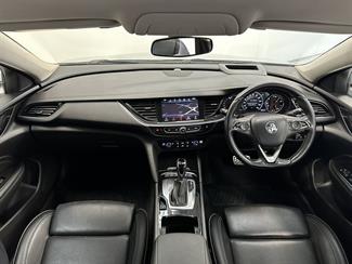 2019 Holden Commodore - Thumbnail