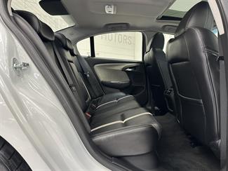 2013 Holden Commodore - Thumbnail