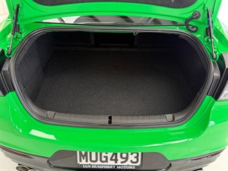 2017 Holden Commodore - Thumbnail