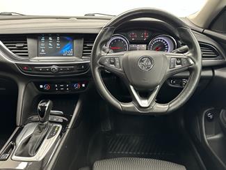 2018 Holden Commodore - Thumbnail