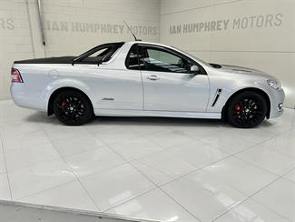 2017 Holden Commodore - Thumbnail