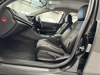 2016 Holden Commodore - Thumbnail