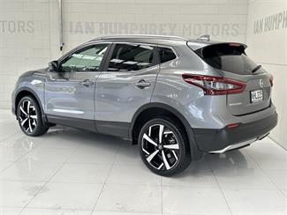 2021 Nissan Qashqai - Thumbnail