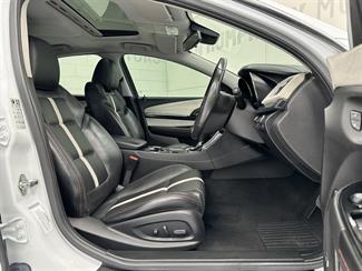 2014 Holden Commodore - Thumbnail