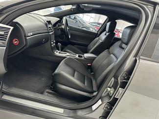 2010 Holden HSV - Thumbnail