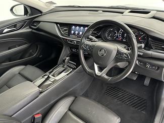 2019 Holden Commodore - Thumbnail