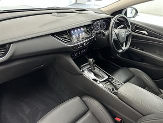 2019 Holden Commodore - Thumbnail