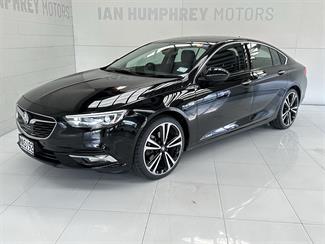 2019 Holden Commodore - Thumbnail