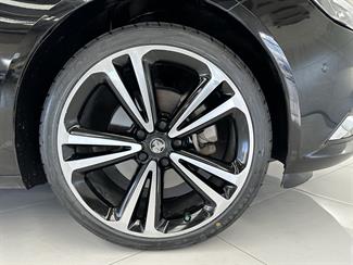 2019 Holden Commodore - Thumbnail