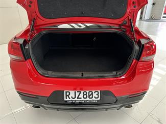 2015 Holden Commodore - Thumbnail