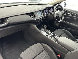 2018 Holden Commodore - Thumbnail