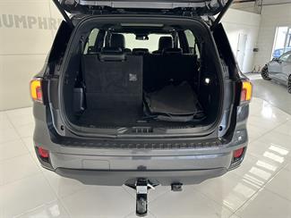 2023 Ford Everest - Thumbnail