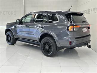 2023 Ford Everest - Thumbnail