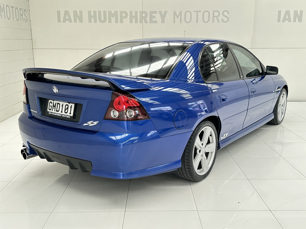 2005 Holden Commodore