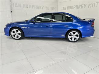 2005 Holden Commodore - Thumbnail