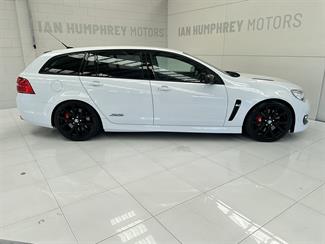 2017 Holden Commodore - Thumbnail