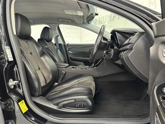 2015 Holden Commodore - Thumbnail