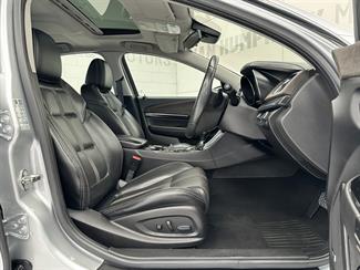 2016 Holden Commodore - Thumbnail